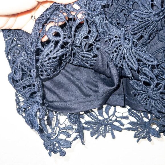 New Lulu’s Navy Blue Hidden Talent Backless Lace Dress Size XS - Picture 9 of 11